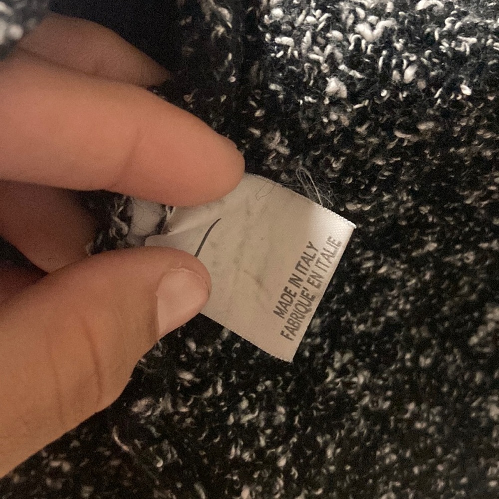 what ; no brand wool cover up, check tags on post 👧🏽